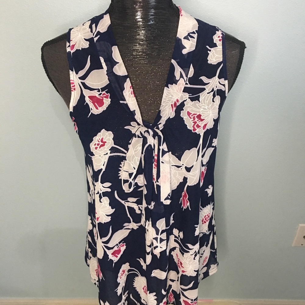 Siren Lily Maternity sleeveless blouse size S